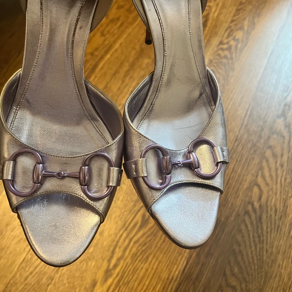 Metallic Purple open toe Gucci Heels - Picture 7 of 7